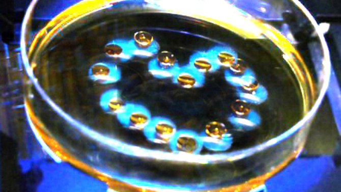 Déplacement d’une goutte par de la lumière