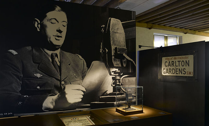 L'appel du 18 juin présenté dans les salles 1939-1945 Deuxième guerre mondiale du musée de l'Armée (Paris) Photo (C) Paris - Musée de l'Armée, Dist. RMN-Grand Palais / Pascal Segrette