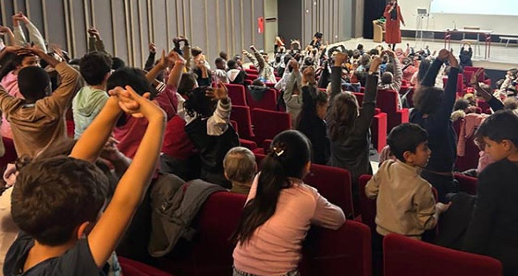 Petites exploratrices, petits explorateurs de la connaissance