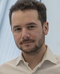 « L’humain ne doit pas s’en remettre à l’intelligence artificielle seule, mais s’en servir comme outil »